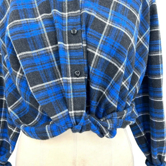 Zara‎ Blue Plaid Flannel Cropped Button Down Shirt Size XS - Picture 3 of 11